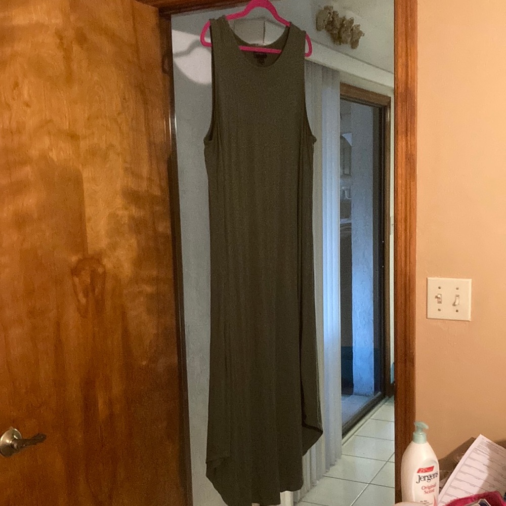 Lane Bryant olive green maxi dress size 18/20. 95% rayon and 5% spandex.